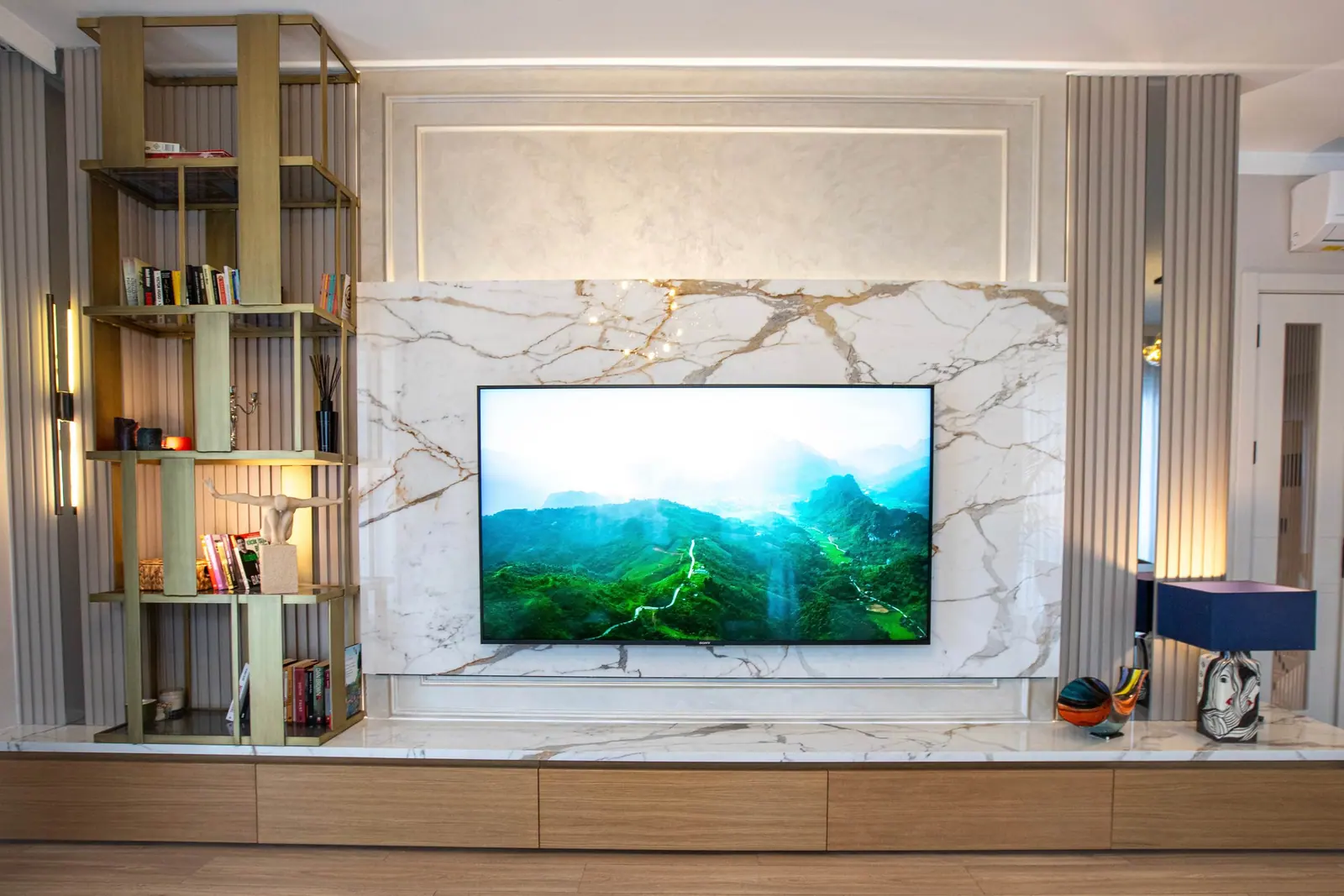Mermer kaplı TV duvarı ve raf ünitesi — Tema 2, Küçükçekmece, İstanbul